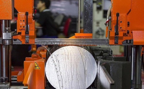 上林立式金属带锯床切削出现跑带故障解决方法! 上林立式金属带锯床切削出现跑带故障解决方法!